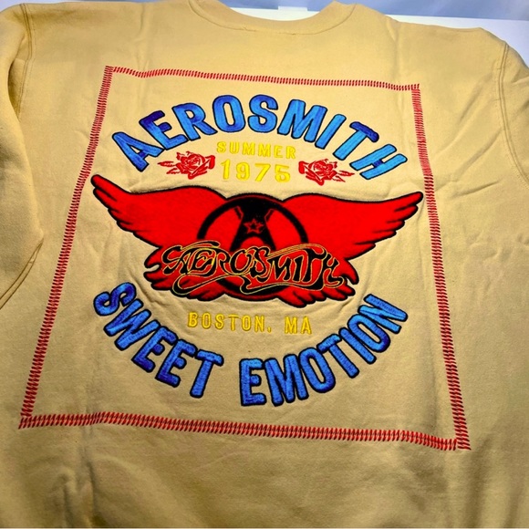 Aerosmith Crew Neck Sweatshirt Embroidered Logo Front Back Sleeve XXL Tan - Picture 5 of 6